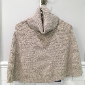 Size M Banana Republic poncho